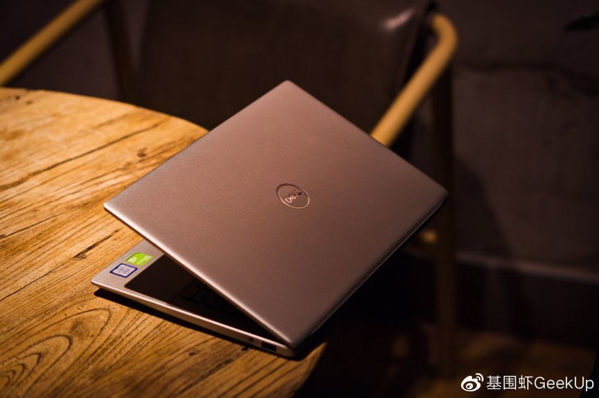 灵越5000 | 不止是生产力工具,更是轻薄本的好榜样