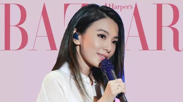 腮红的步骤简单点 你看Hebe的眼下腮红很抢眼