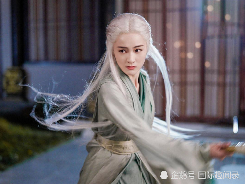 紫萱:我因为衰老变白发,容乐:我因为中毒,她:见过姐姐