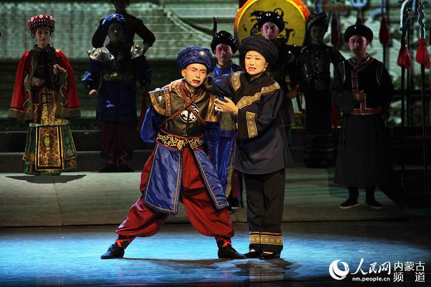 土家族历史剧《唐崖土司夫人》在呼和浩特上演