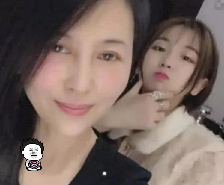 杨清柠婚纱照_王乐乐杨清柠(3)