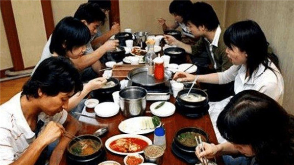 韩国人吃饭