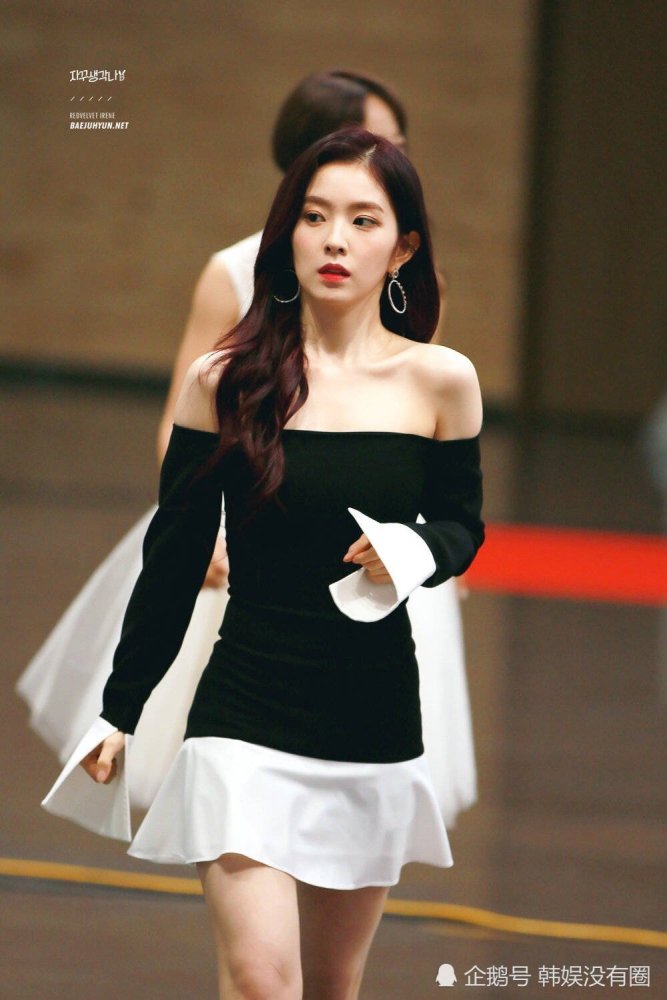 锁骨"杀,redvelvet 裴珠泫"成为传奇"的礼裙造型