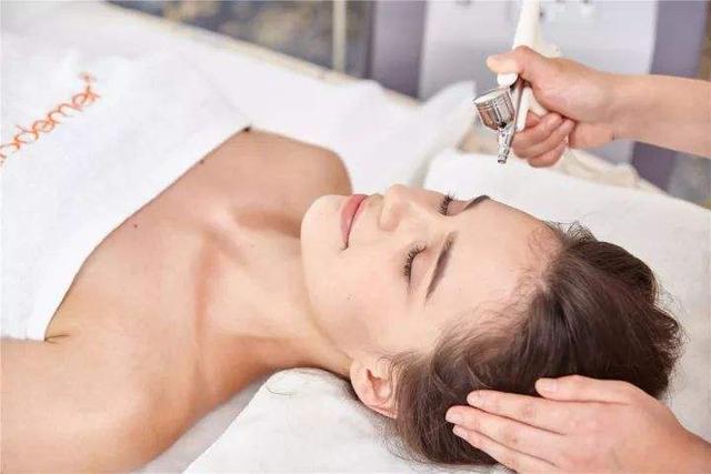 精油不只是身体spa的专属,和面部清洁巧妙结合,效果真的好
