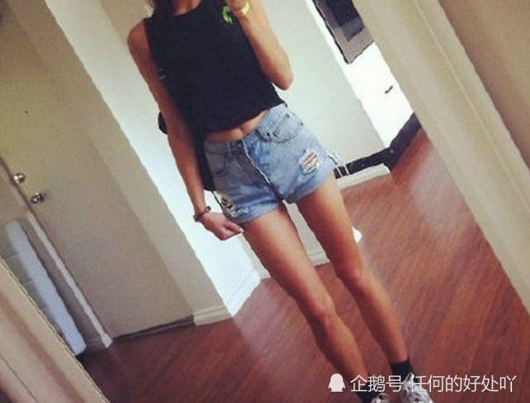 为啥有些女生明明很瘦却"腿粗"?坚持3个习惯,筷子腿不