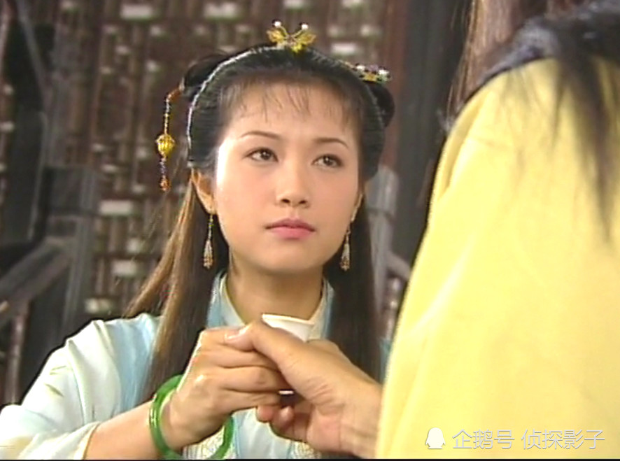 手腕上一直祖母绿镯子的古装女子,傅明宪贵气,徐静蕾