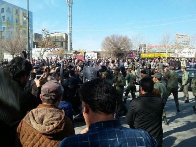 霍梅尼两个最有出息的两个孙子