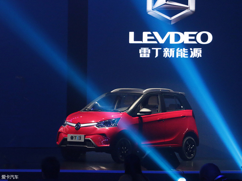 小型三厢车,nedc工况续航里程为255km 雷丁i9定位为纯电动小型suv