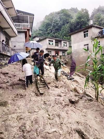 紫阳多地出现滑坡泥石流灾害