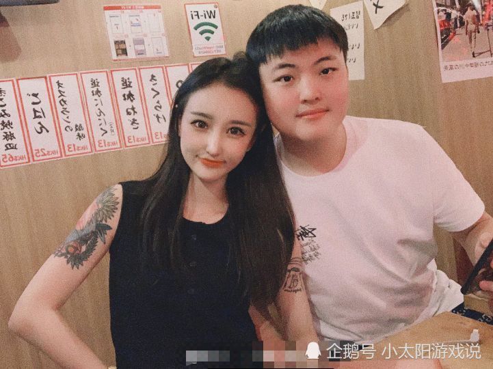 奥咪咪深夜谈爱uzi的原因网友难道不是我狗哥的颜值吗