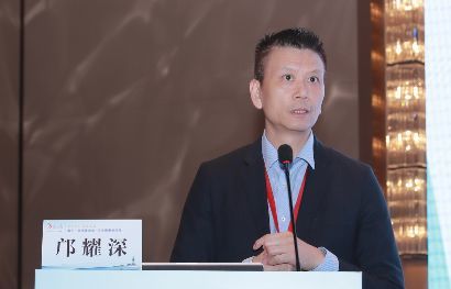 香港药学会前会长,香港医院管理局高级药师 邝耀深教授