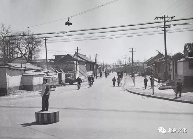 1961年的北京老照片:原滋原味的老街景,老胡同