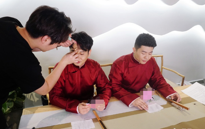 孟鹤堂高调秀专场周九良低调看人生,被迫营业只为告诉大家还活着