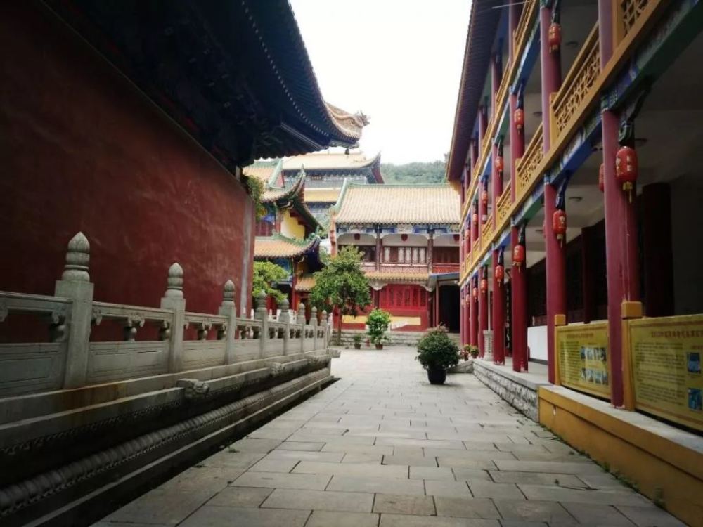 湖北最受欢迎的寺庙,内藏中国四大玉佛之一,被誉"汉西