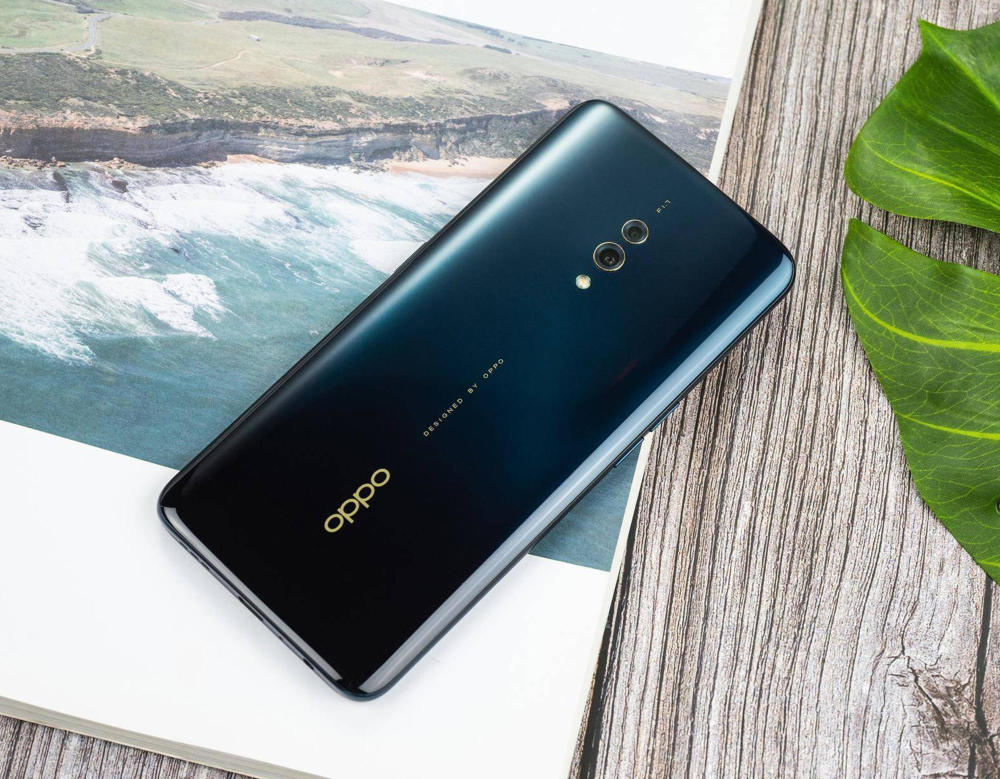 6 64gb的oppo k3定价是1599,与realme x1相当,因为相机不如realme x1