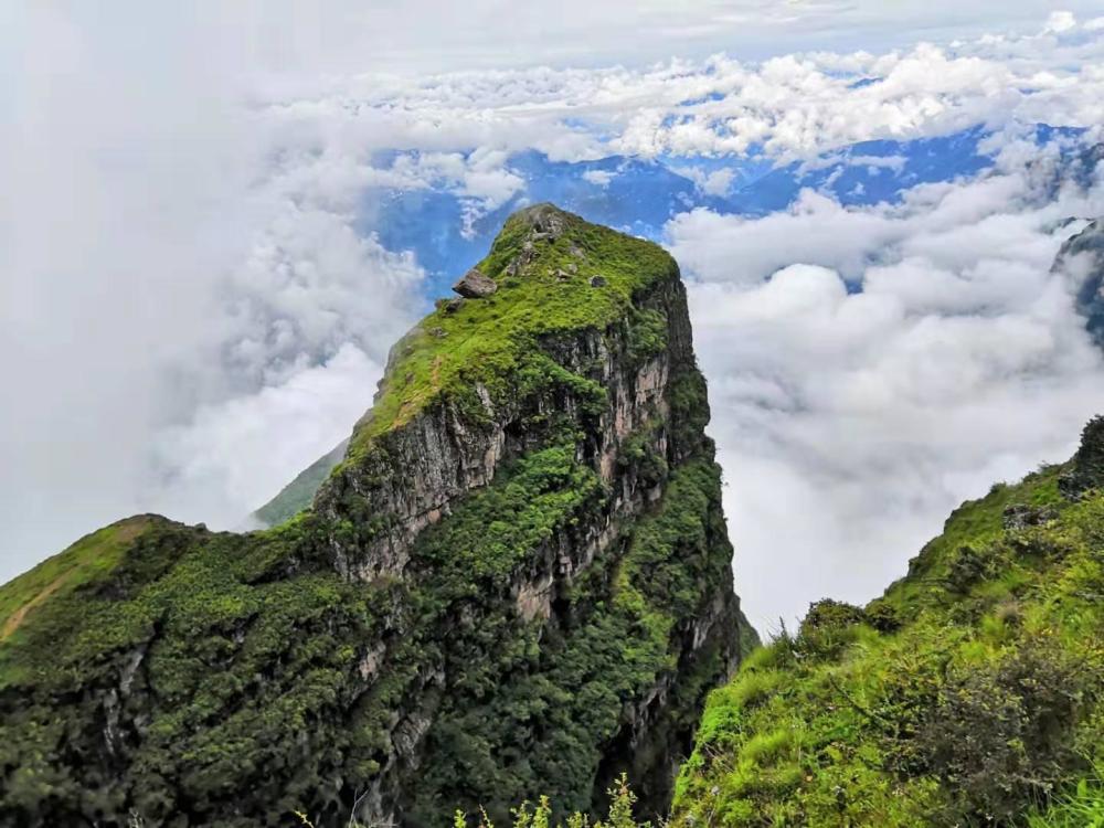 大山包 鸡公山大峡谷