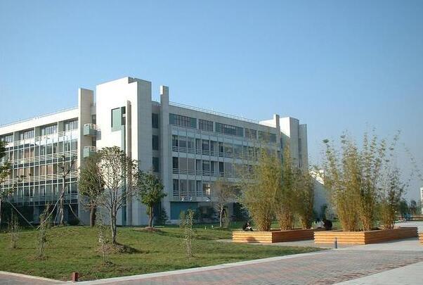 3.昆明冶金高等专科学校