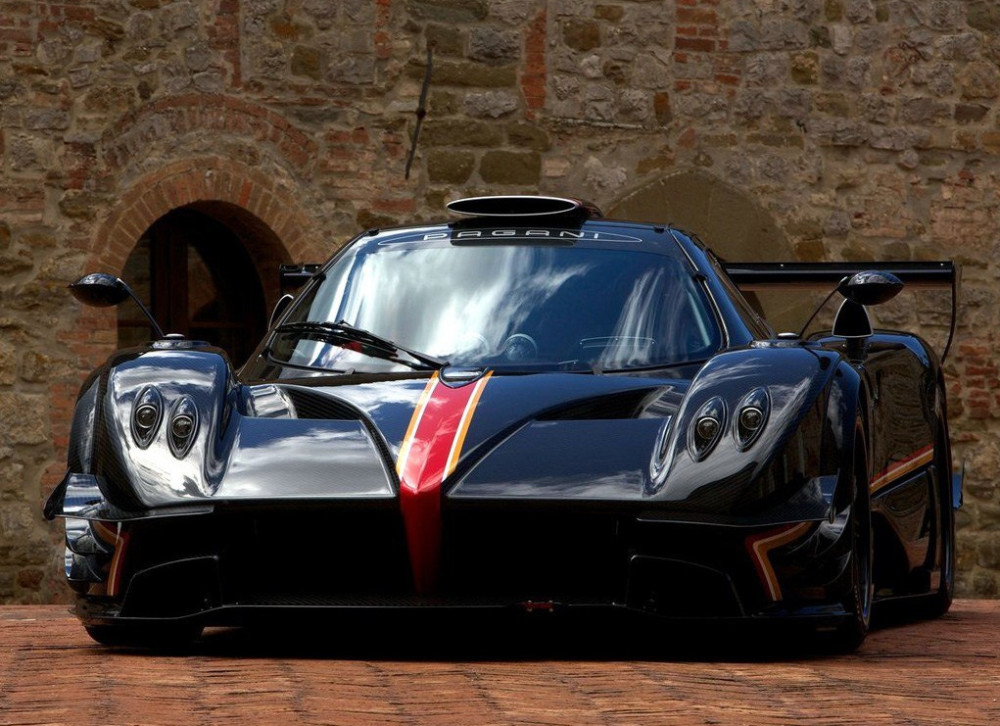 帕加尼-zonda revolucion——彰显独特成为梦想