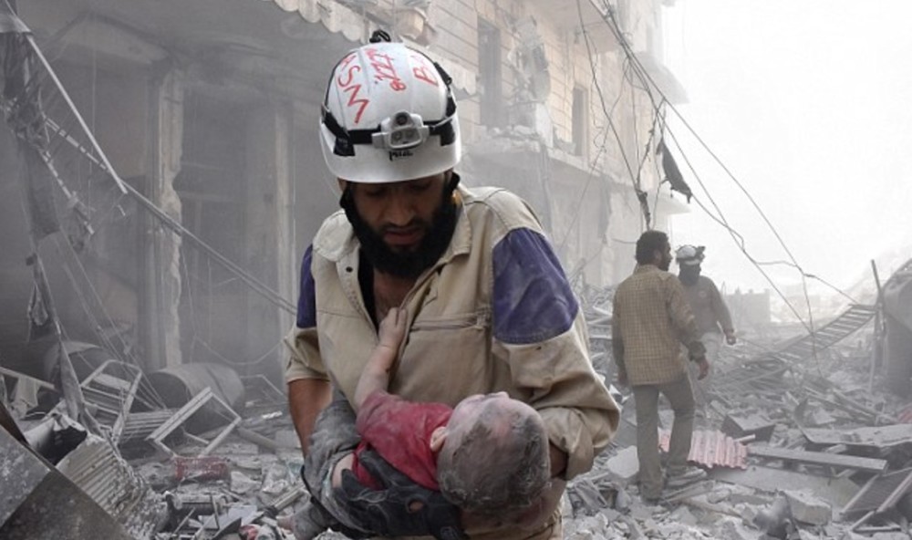 这名在叙利亚的英国医生 7天救下了110名儿童