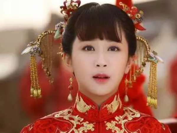 相信很多小伙伴都看过杨紫演的电视剧,那么我们下面来一起看一下,杨紫