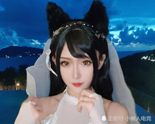 腐团儿首次穿新娘装,白色头饰配婚纱很漂亮,神仙颜值