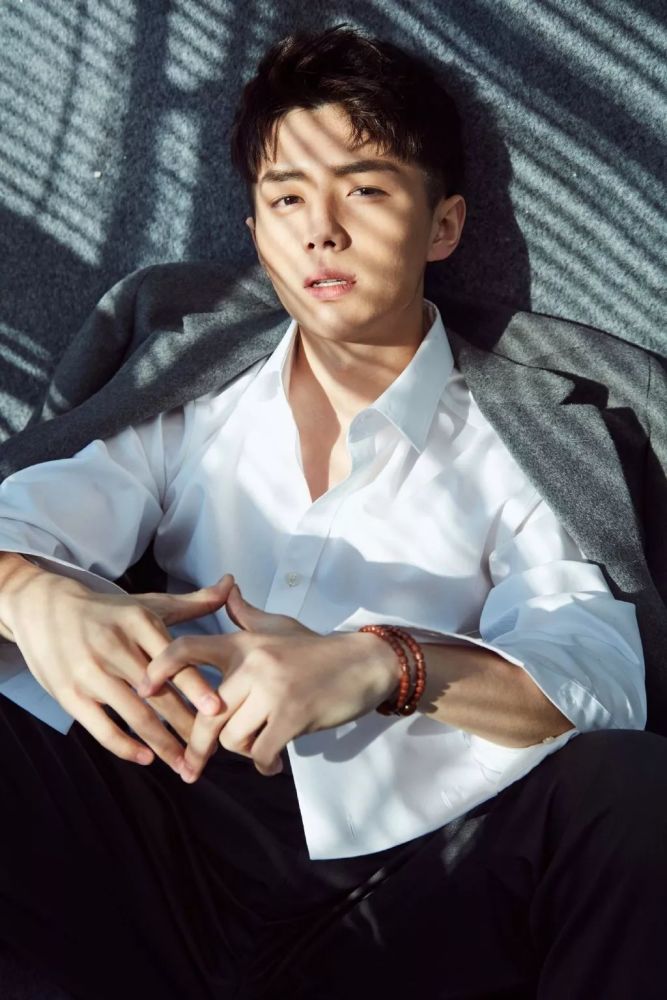 《全职高手》来了!杨洋顾又铭带队,一水腹肌小狼狗可真a呀!