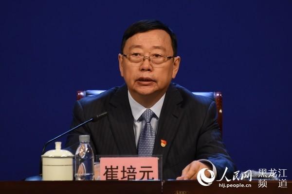 黑龙江省扶贫开发工作办公室党组书记,主任崔培元