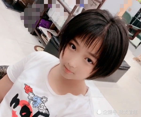 长发小学生换了款短发后清纯到让人另眼相看男生再等你十年