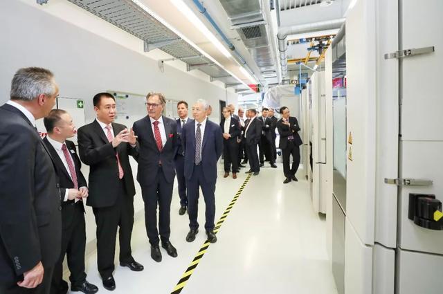 编解码“领先者”许家印：造车再添德国遗传基因，40.7亿卫冕首善