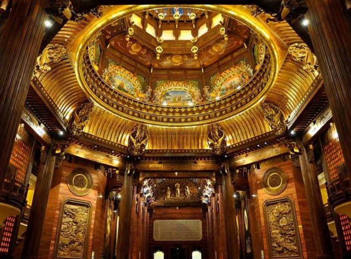 无锡灵山梵宫造价18亿宏伟的佛教宫殿堪称佛教卢浮宫