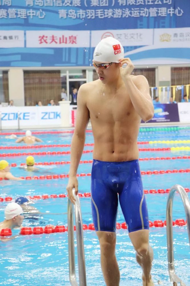2019年美国mvn游泳冠军赛中, 男50仰决赛, 中国队的吴俊杰获得亚军.