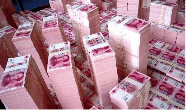 100吨一元人民币和一吨100元哪个更加值钱?很多人都选