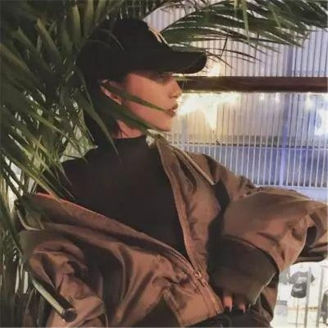 "霸气强势"的女生头像,上演"霸道总裁范",分分钟撩到