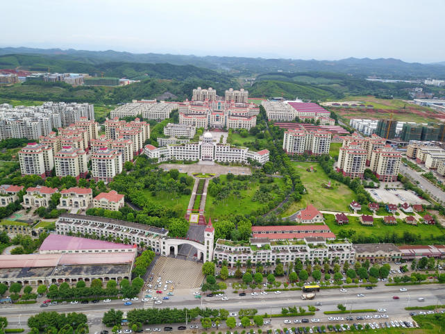 航拍南宁市五合大学城实景