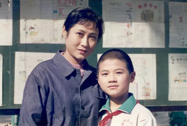 《水浒传》郓哥徐飞成名后又消沉,如今成导演,业余时间说相声