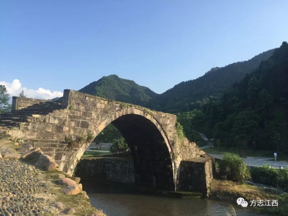 龙源口桥,位于吉安市永新境内龙源口镇,是著名的"龙源口大捷"所在地.