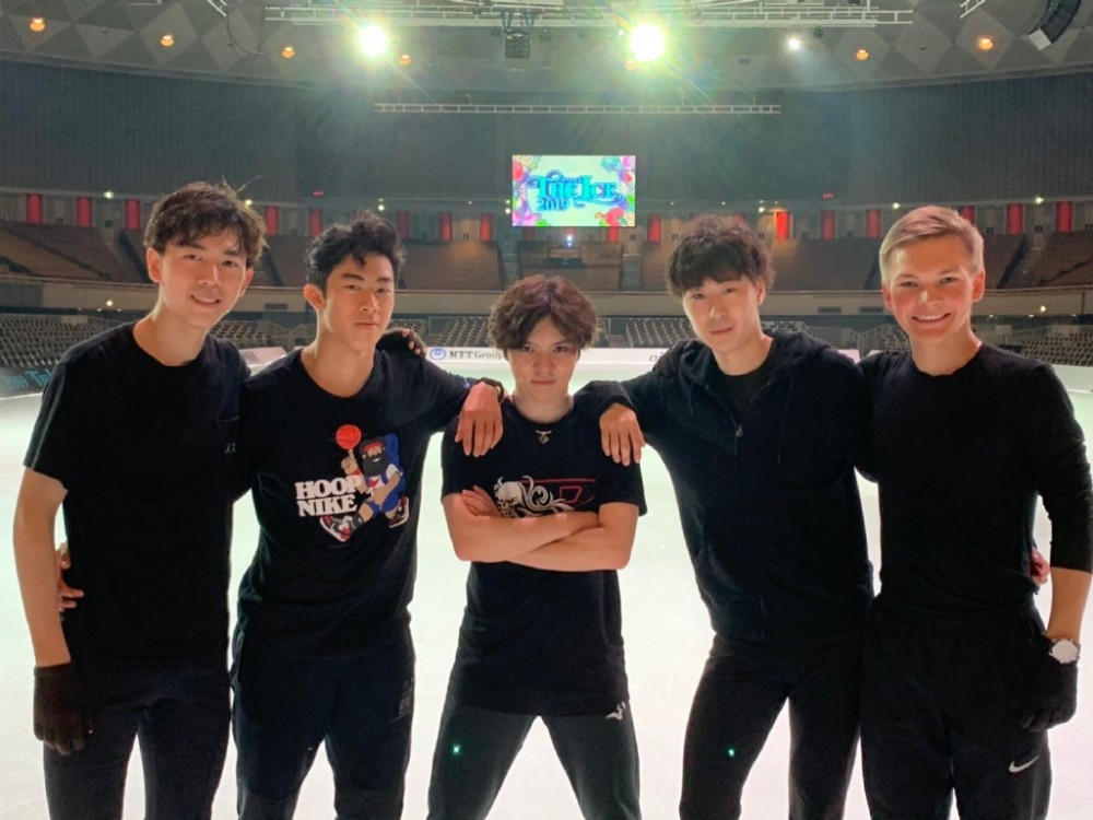 由左至右:周知方,陈巍,宇野昌磨,金博洋,科尔亚达要说这五位选手,可以