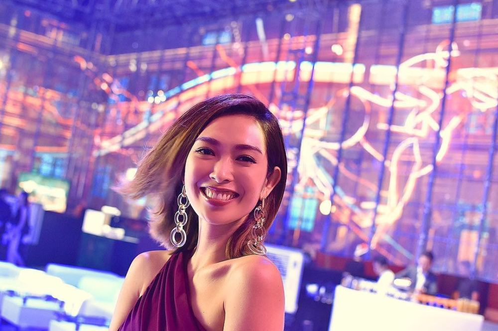 33岁港姐宋熙年,身材迷人,才艺出众,因被冷待要单飞