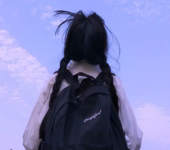 ins·伤感·女生头像:说好要告别的人,就别再因为回忆