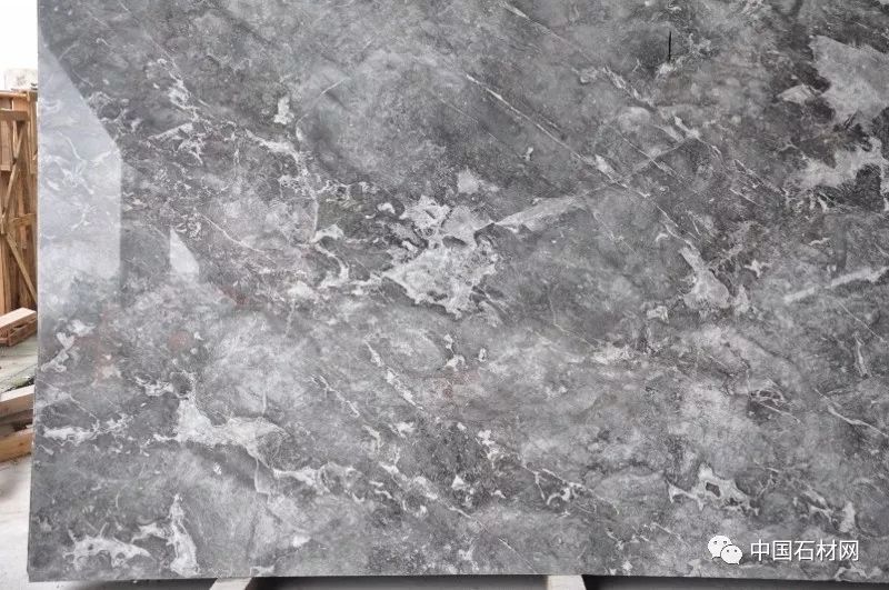石材品种"罗漫蒂克灰"和"罗曼蒂克灰",可以说是灰色大理石界的双生子