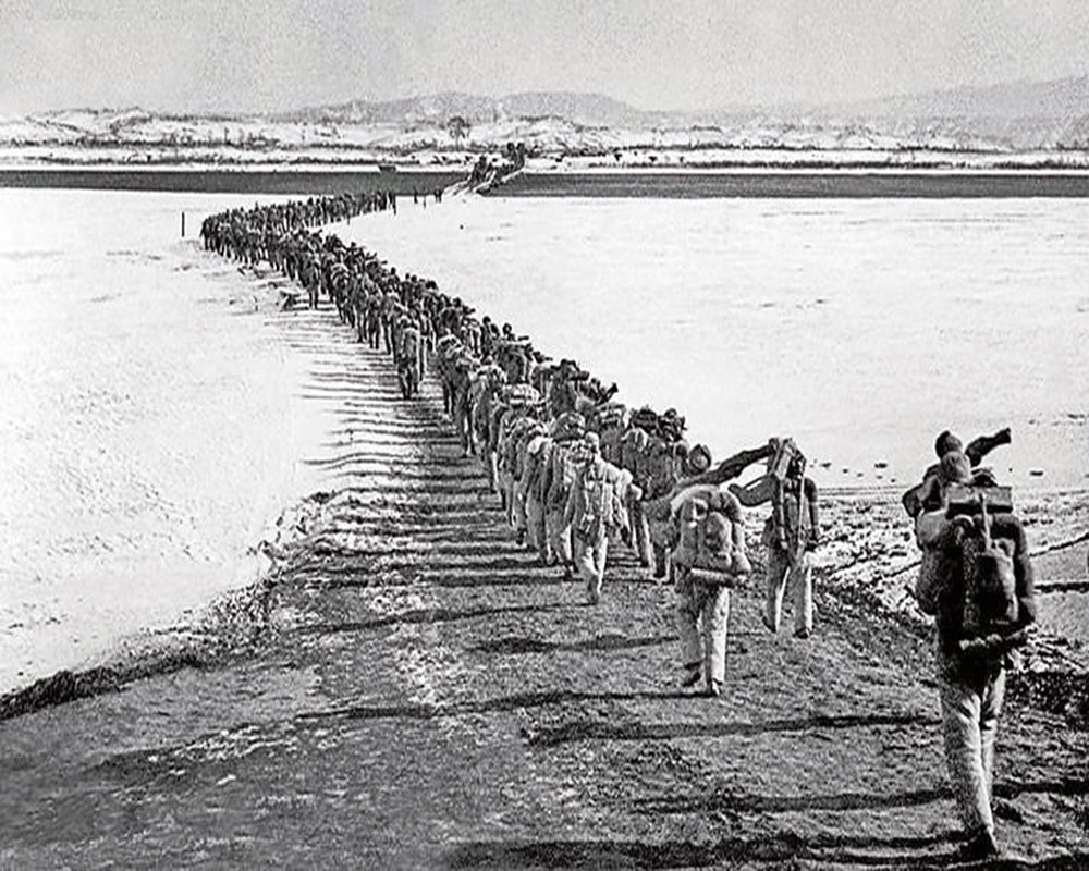 志愿军跨过鸭绿江