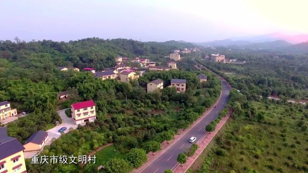 曾家镇虎峰山村