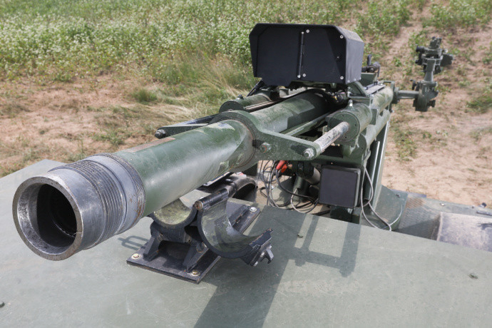 鹰眼的火炮部分特写