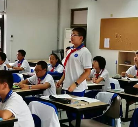 初中生经常说的3句"口头禅",99%都中招,学霸:没说过!图女生奶初中v女生图片