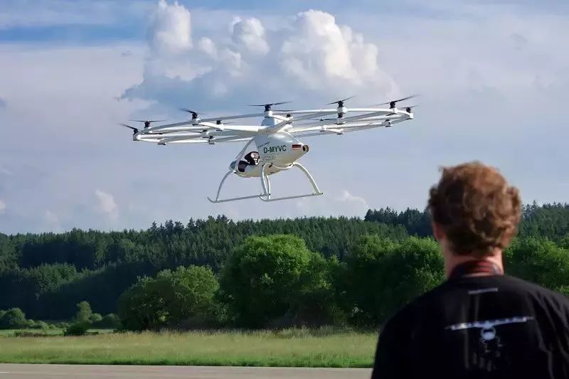 世界上第一架纯电动私人直升机——volocopter vc200