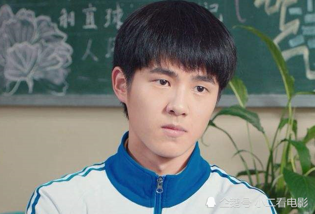 两版"余淮"世纪同框,却陈凯歌拍成了憨傻少年
