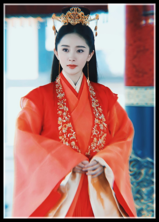 扶摇最美的服装,不是红轻纱,不是紫素衣,而是"英姿飒爽"这个