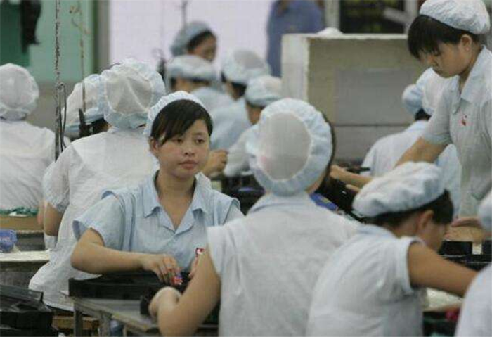 在富士康当线长是什么体验?说出来你可能不信,和你想