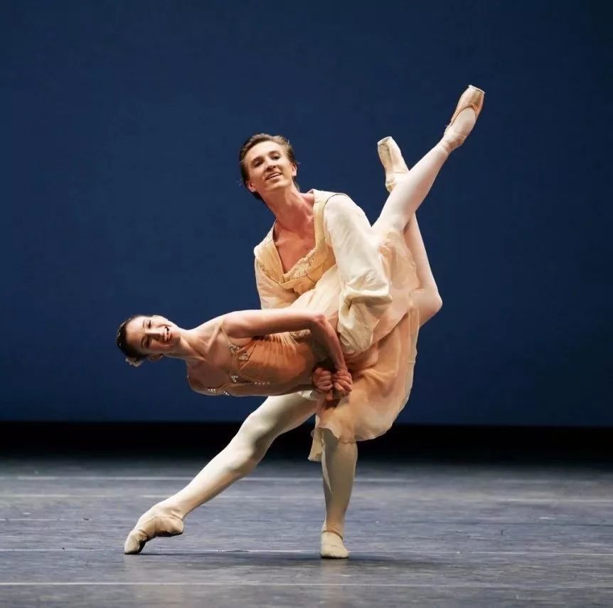 黄渤教你跳七八十年代舞蹈(超级搞笑) 土豆视频