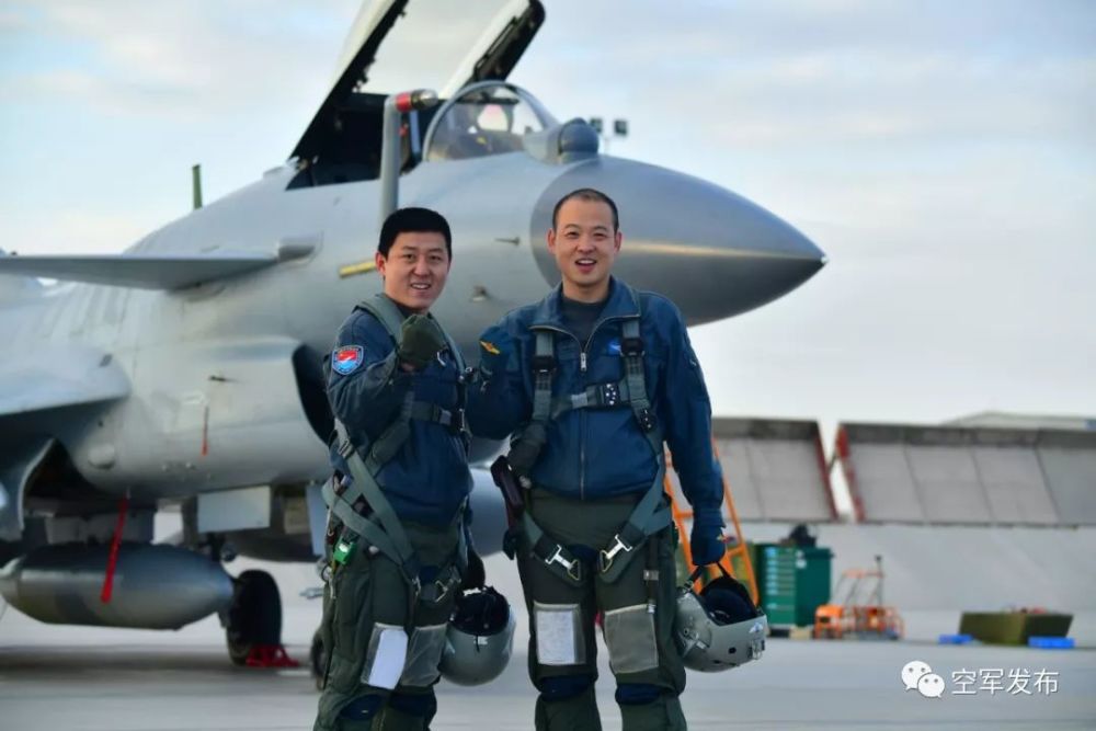 空军飞行大队长刘飞:云霄之上书写传奇故事!